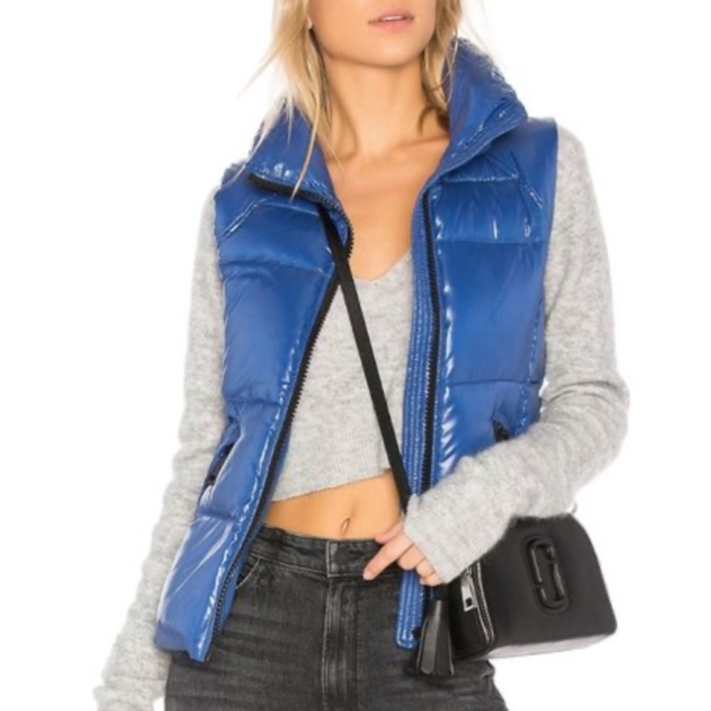 SAM.  Blue freedom Vest